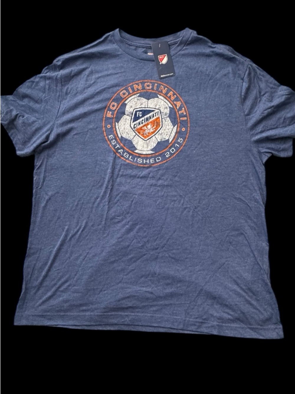 New Men’s soft FC Cincinnati soccer t-shirt XL